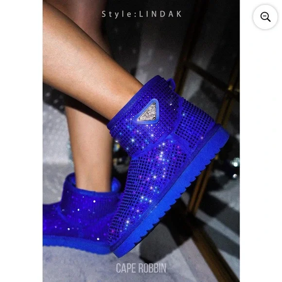 •CAPE ROBBIN• “Lindak” Rhinestone Suede Fur-Lined Booties - Blue // NIB - Picture 5 of 13
